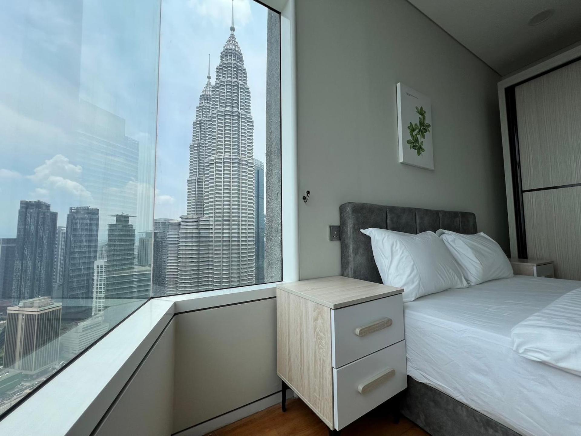 Sky Suites At Klcc By Mitstay Kuala Lumpur Exterior photo