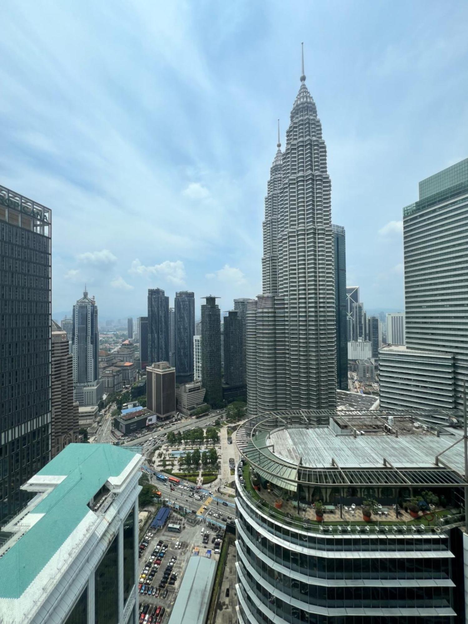 Sky Suites At Klcc By Mitstay Kuala Lumpur Exterior photo