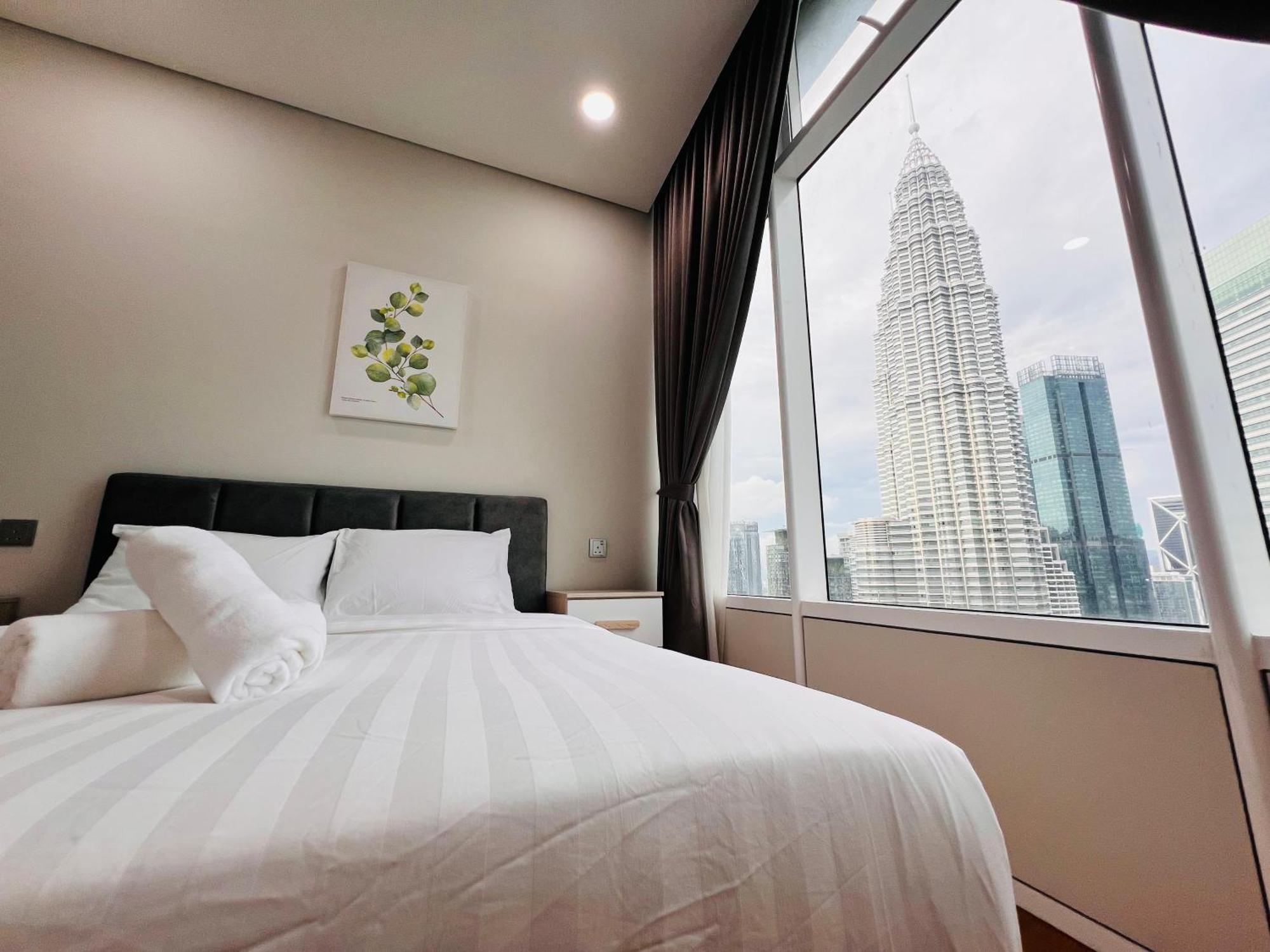 Sky Suites At Klcc By Mitstay Kuala Lumpur Exterior photo