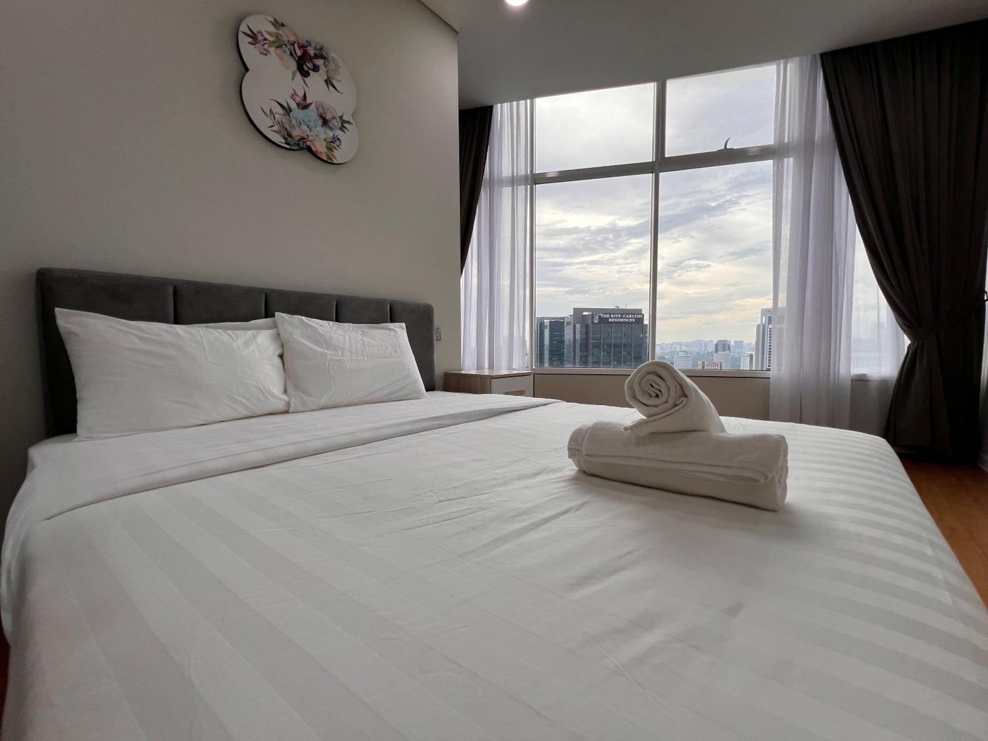 Sky Suites At Klcc By Mitstay Kuala Lumpur Exterior photo